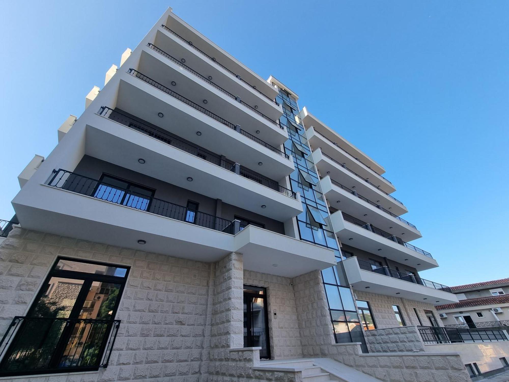 Adriatic Apartment *