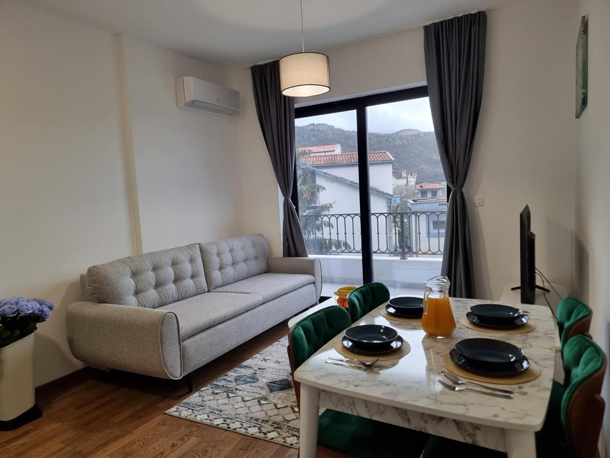 Adriatic Apartment *